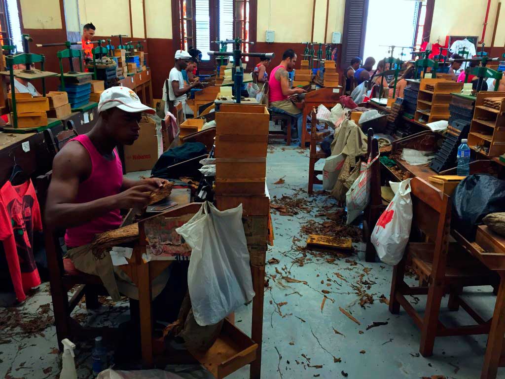 Fábrica de puros en la Habana